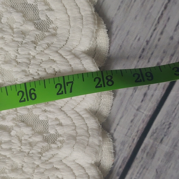 🏵 CHRISTOPHER & BANKS LACE TOP - Picture 8 of 8